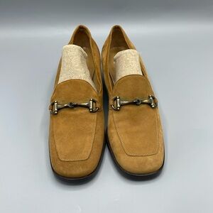 NWOT Coach Sz 7B Tan Suede Loafers with Metal design